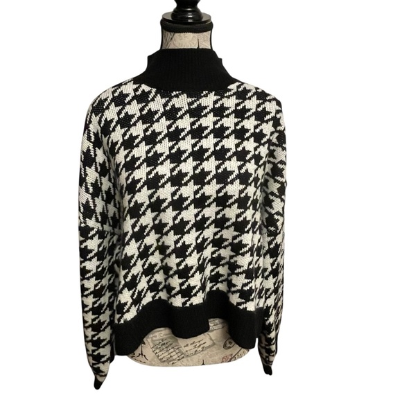 New York & Company Sweaters - New York & Company Black and White Houndstooth Turtleneck Sweater